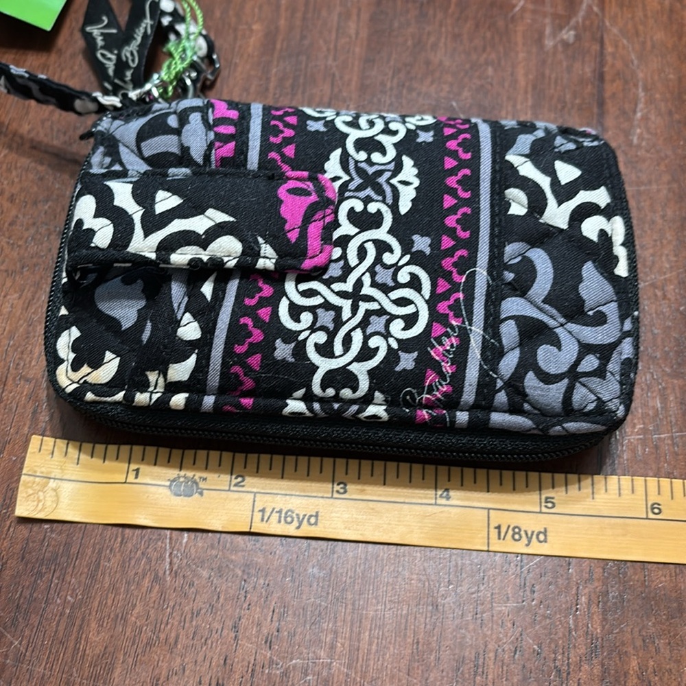 Vera Bradley - Canterberry Magenta Carry It All Wristelt - Picture 5 of 6